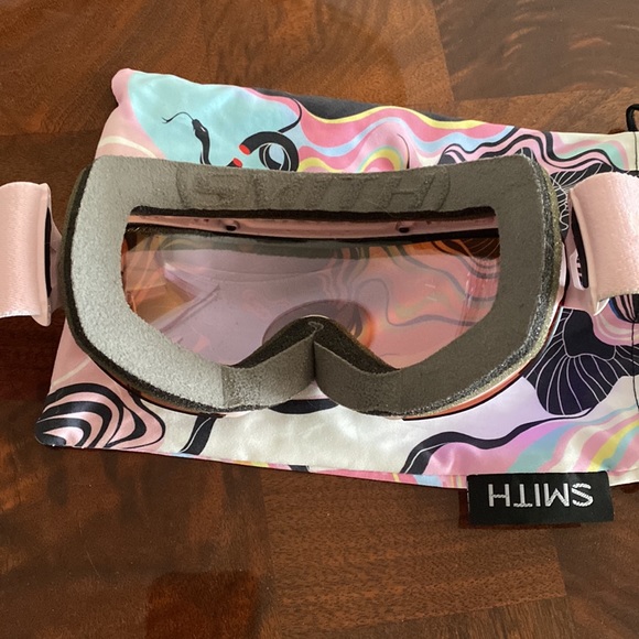 SMITH Snowboarding Goggles - Picture 3 of 3
